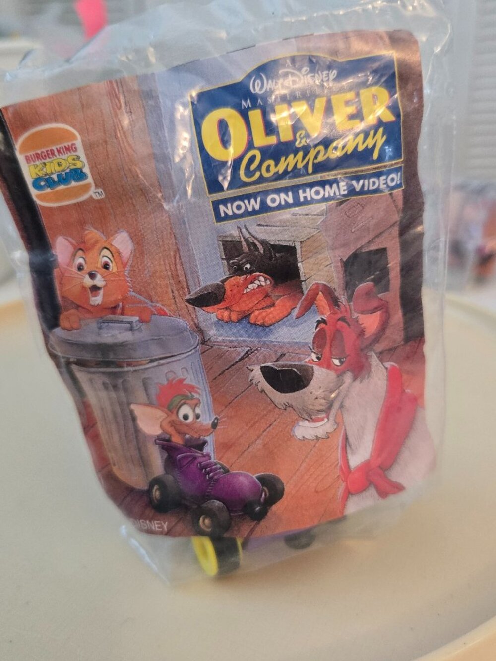 Oliver And Company Burger King Kids Club Meal Toy  Oliver On Trashcan - 1996 NEW